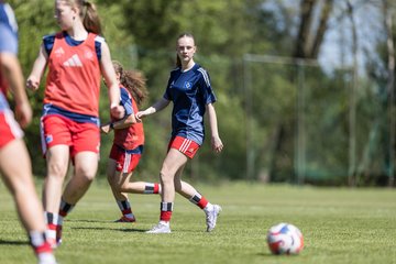 Bild 95 - wBJ Hamburger SV - Hertha BSC : Ergebnis: 5:2